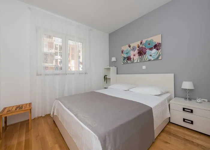 Ivona Apartment Makarska